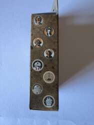 108526 - Join the Resistance Mystery Pin Set - X-wing Pilot alternate image