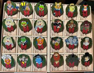 108649 - The Muppet Christmas Carol 24-Day Advent Calendar - The Muppet Christmas Carol 24-day Advent Calendar Set - Disney Store US