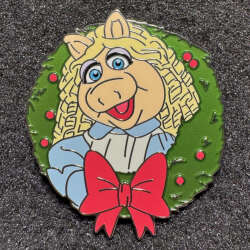 108770 - The Muppet Christmas Carol 24-Day Advent Calendar - Miss Piggy as Belinda Cratchit - Disney Store US