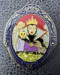 109819 - Hidden Mickey Villains Series 2019 - The Evil Queen Holding the Poison Apple in the Magic Mirror - Shanghai Disney Resort