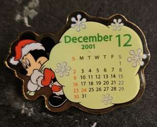 110152 - TDL 2001 Calendar - Santa Mickey December Calendar 2001 TDL - Tokyo Disneyland Resort