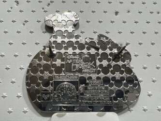 110221 - Disney After Dark Pin Event 2024 - Main Street Electrical Parade Boxed Set - Minnie Mouse Electric Parade Prototype - Walt Disney World alternate image