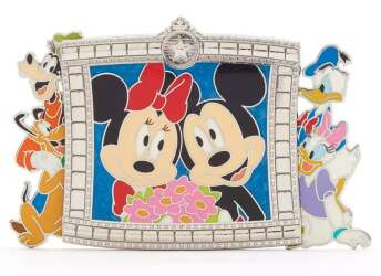111027 - Happily Ever After Frame Series - Mickey Mouse & Minnie Mouse - Disney Store US