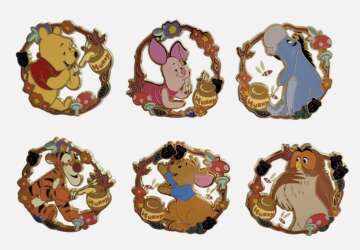 Winnie the Pooh Complete 6-Pin Wood Wreath Mystery Set 2025