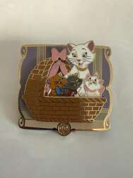 111355 - Aristocats 55th Anniversary - Duchess and Kittens alternate image