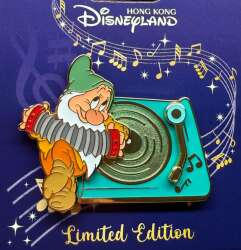 111897 - Disney Vinyl Record Player Series - Bashful - Hong Kong Disneyland