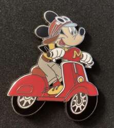 13389 - Vintage Disney - Vintage Mickey on Scooter - Disneyland Resort Paris