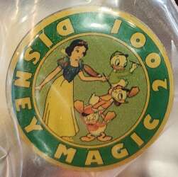 18139 - Mickey & Pals - 100 Years of Magic - Gift (Snow White) - Disney Licensed alternate image