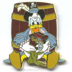 18391 - Pirates of the Caribbean - Pirate Donald Duck With Treasure alternate image
