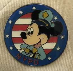 14433 - World Of Disney (NYC) - Mickey Mouse NYPD - Disney Store US