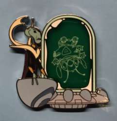 22004 - November 2017 Park Pack - Grand Councilwoman and Stitch - Green Stained Glass with Upside Down Stitch - Disney Store US alternate image