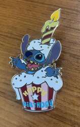 25819 - Happy Birthday - Happy Birthday Stitch Cupcake - Disneyland Resort Paris