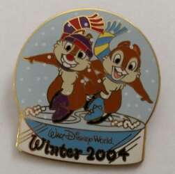 31386 - Winter 2004 Snowglobe Series - Chip & Dale Ice Skating - #1 - Walt Disney World
