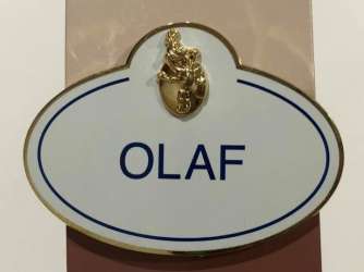 24203 - DEC - Cast Member Anniversary Name Tags - Olaf (Frozen) 5th - Disney Employee Center alternate image