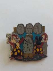 33502 - The Museum of Pin-tiquities - Disney Pin Celebration 2009 - Ancient Pin Makers - Chip & Dale - Walt Disney World alternate image