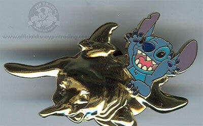 3949 - Golden Vehicle Collection - Stitch Ridiing Dumbo - Disneyland Resort alternate image