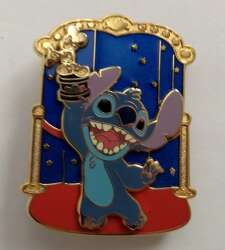 39748 - At the awards - Stitch - Disney Studio Store Hollywood / Soda Fountain