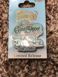 41426 - runDisney: Princess Half-Marathon Weekend - 2015 Disney's Princess Weekend - Disney's Glass Slipper Challenge - Finishers Medal - Walt Disney World alternate image