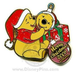 45462 - Merry Christmas 2006 Character Ornament - Pooh looking into Ornament - Walt Disney World
