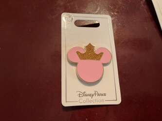 5553 - Minnie Icon - Pink Minnie Mouse Icon with Gold Glitter Crown alternate image