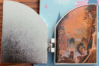 39971 - WDW Quarterly Annual Passholder Series: Festival of Fantasy - Maleficent as Dragon - Walt Disney World alternate image