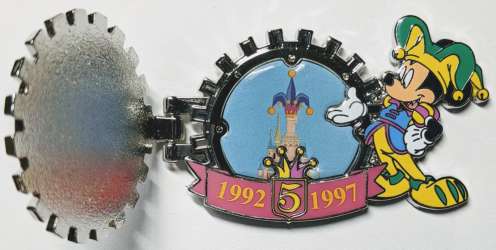 41635 - Disneyland Paris 25th Anniversary - Countdown Series - Year 5 - Jester Mickey - Disneyland Resort Paris alternate image