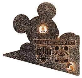 64233 - Pin Trading University - Pennants Boxed Gift Set (Mickey Mouse Only) - Walt Disney World alternate image