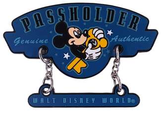6696 - Annual Passholder - Mickey with Key - Genuine Authentic - Walt Disney World
