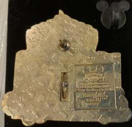 70509 - Characters at 1990s Disneyland Marquee - Ursula - Disney Auctions alternate image