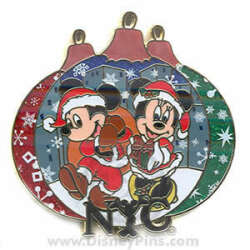 71466 - World Of Disney (NYC) - Ornament Pin - Santa Mickey and Mrs. Claus Minnie in NYC - Disney Store US