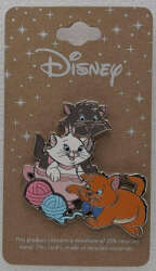 72798 - BoxLunch - Disney - Berlioz, Toulouse, and Marie playing with Yarn - Disney Licensed alternate image