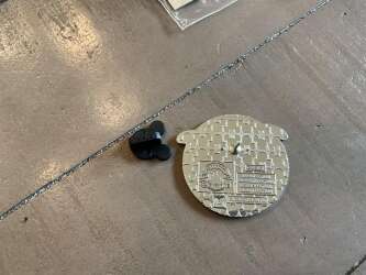 75005 - Mickey Mouse Club Mystery Collection - Flying Dumbo in Blue Circle alternate image