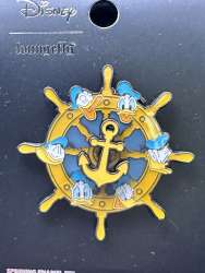 75808 - Hot Topic - Disney - Donald Duck Helm Spinner - Loungefly alternate image