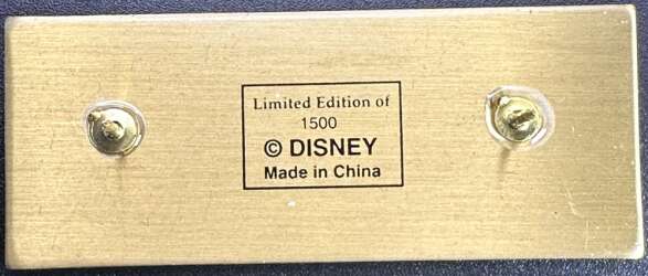 81526 - runDisney: Walt Disney World Marathon Weekend - Walt Disney World 2001 Marathon Boxed Set - Full Set - Walt Disney World alternate image