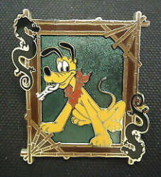 99081 - Pirates of the Caribbean Mickey & Friends Movie Mystery Collectors Set - Pluto as Dog with Key (Revealed) alternate image