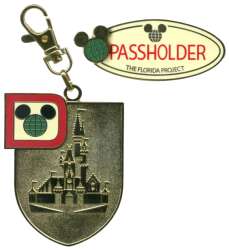 Early Style Name Tag Pin and Lanyard Medal Set