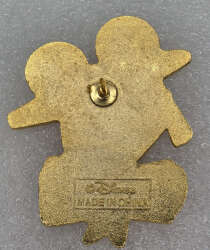 105335 - Graduation - Graduation Mickey Cap - Class of 2002 - Disney Licensed alternate image