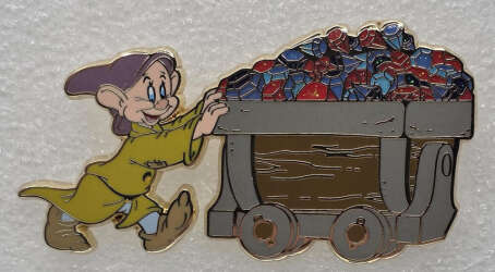 89713 - Pink A La Mode (PALM) Exclusives - Dopey Mine Cart with Jewels - Disney Licensed alternate image