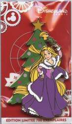 90787 - Christmas 2019 - Rapunzel with Christmas Tree - Disneyland Resort Paris