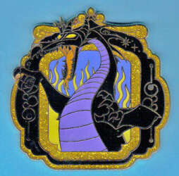 91834 - Fantasy Folk - Dragon Maleficent - Disney Store US alternate image