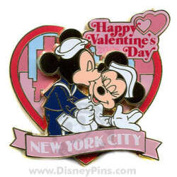 92230 - World Of Disney (NYC) - Mickey and Minnie Valentine’s Day Kiss - Disney Store US