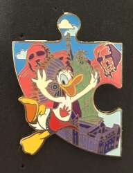 92422 - Around the World - Donald in North America - Hong Kong Disneyland