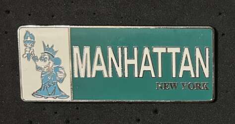 92466 - World Of Disney (NYC) - Manhattan street Sign - Disney Store US alternate image