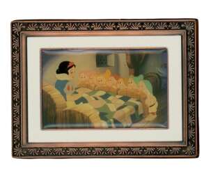 92531 - Disney Store Japan DVD Pre-Order Promo - Snow White and the Seven Dwarfs Portrait & Easel Pin - Disney Store Japan alternate image