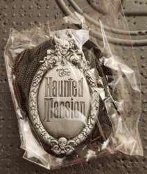 93322 - Cast Exclusive Bolo Lanyards - Silver Sculpted Haunted Mansion Plaque - Walt Disney Imagineering alternate image