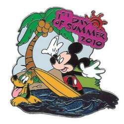 93823 - Disney Parks Seasons - Summer - Mickey and Pluto - Surfing