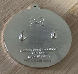 94195 - Candlelight Processional at EPCOT - Cast Member Gifts - 2016 Candlelight Cast Choir - Theme Park Cast Member Exclusive alternate image