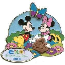 Mickey & Minnie at a picnic