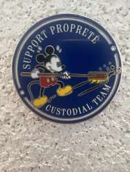 95808 - Cast Member - Disneyland Paris - Custodial Team - Support Propreté - Bleu foncée - Disneyland Resort Paris