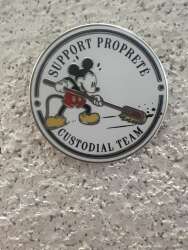 95810 - Cast Member - Disneyland Paris - Custodial Team - Support Propreté - Blanc - Disneyland Resort Paris